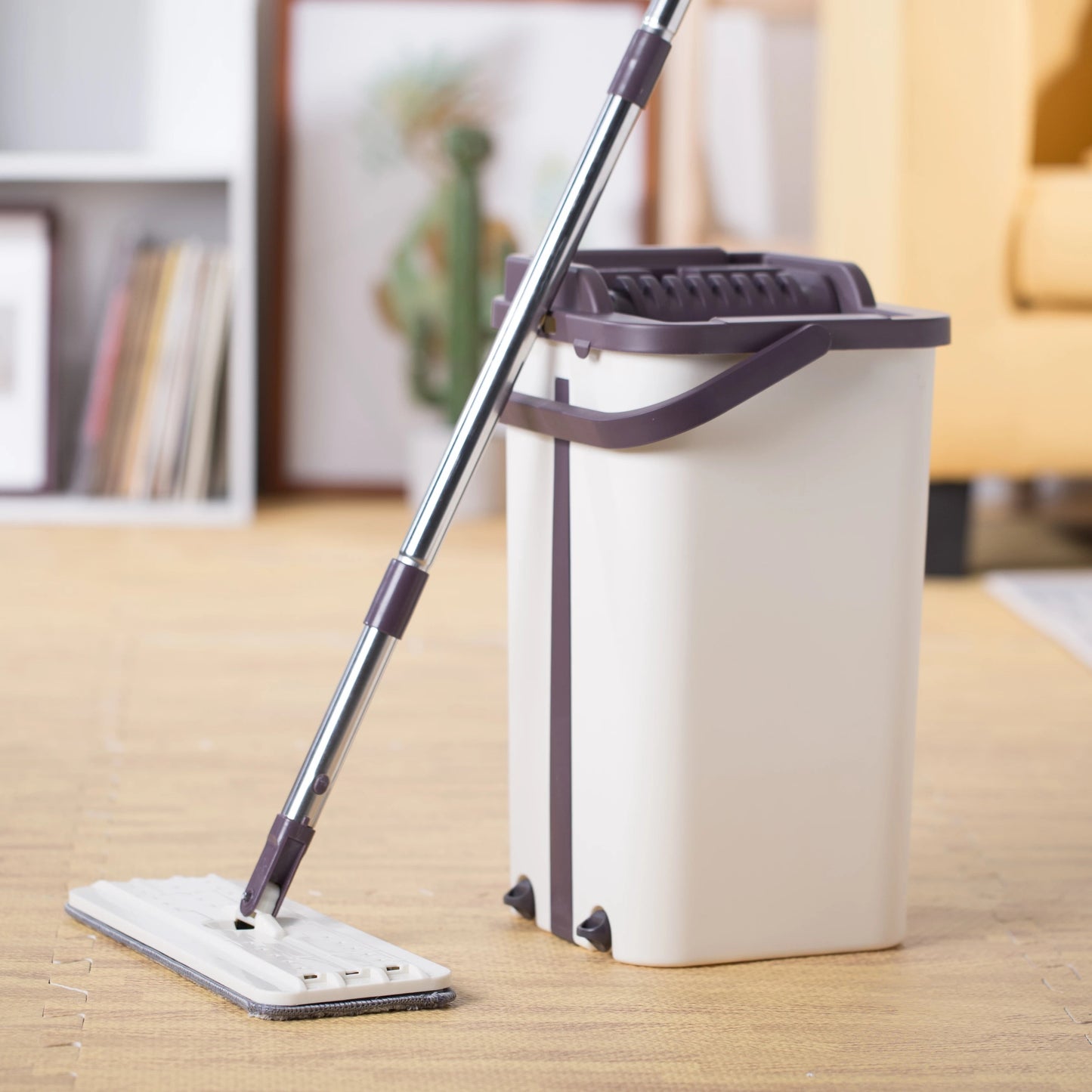 Hands-Free Flat Mop and Bucket Set